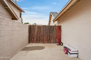 17431 N 85th Ln, Peoria, AZ 85382 - Photo 4