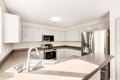 11805 W Paradise Drive W, El Mirage, AZ 85335 - Photo 8