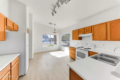 7594 W Citrus Way, Glendale, AZ 85303 - Photo 10