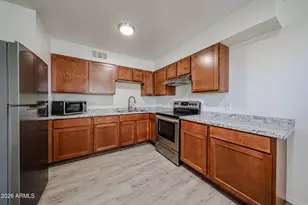 2226 W Heatherbrae Dr, Phoenix, AZ 85015 - Photo 8