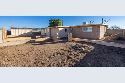209 Elgin Street, Huachuca City, AZ 85616 - Photo 8