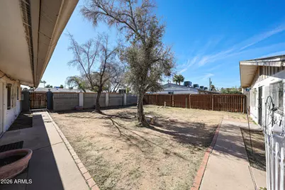 2226 W Heatherbrae Drive #4, Phoenix, AZ 85015 - Photo 2