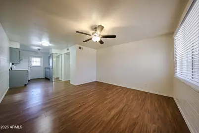 2226 W Heatherbrae Drive #Apt 4, Phoenix, AZ 85015 - Photo 8