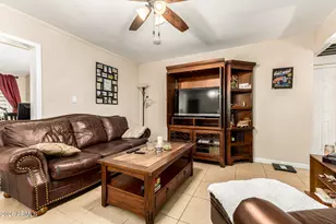 10228 N 105th Ave, Sun City, AZ 85351 - Photo 4