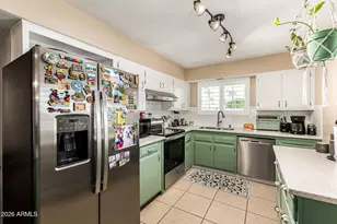 10228 N 105th Ave, Sun City, AZ 85351 - Photo 8