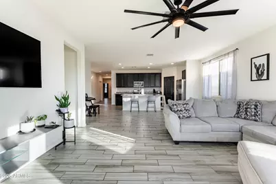 2759 W Apollo Road, Phoenix, AZ 85041 - Photo 8