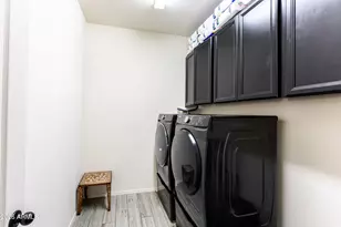 2759 W Apollo Rd, Phoenix, AZ 85041 - Photo 22