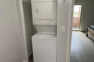 1601 W Sunnyside Dr, Phoenix, AZ 85029 - Photo 8