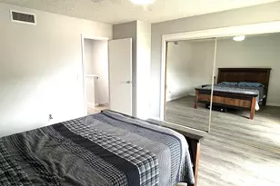 1601 W Sunnyside Dr, Phoenix, AZ 85029 - Photo 16