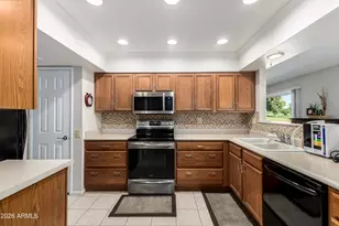 18411 N Conestoga Dr, Sun City, AZ 85373 - Photo 2
