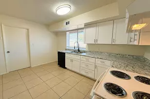3630 E Beverly Ln, Phoenix, AZ 85032 - Photo 6