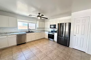 1672 E Leaf Rd, San Tan Valley, AZ 85140 - Photo 18