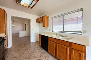 7316 W Cherry Hills Dr, Peoria, AZ 85345 - Photo 4