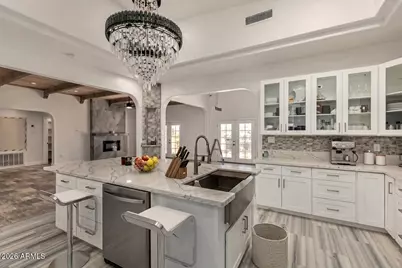 317 W Frontier Street, Apache Junction, AZ 85120 - Photo 4