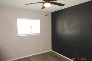 341 E Vogel Ave, Phoenix, AZ 85020 - Photo 8