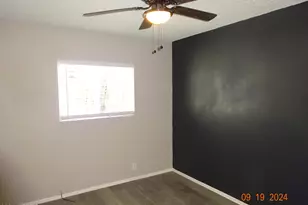 341 E Vogel Ave, Phoenix, AZ 85020 - Photo 8