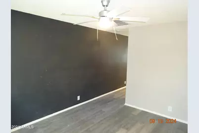 341 E Vogel Avenue #Apt 2, Phoenix, AZ 85020 - Photo 4