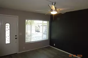 341 E Vogel Ave, Phoenix, AZ 85020 - Photo 6