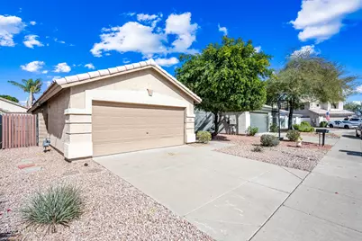 3930 E Wescott Drive, Phoenix, AZ 85050 - Photo 2