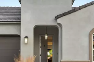 5954 E Cat Balue Dr, Phoenix, AZ 85054 - Photo 4