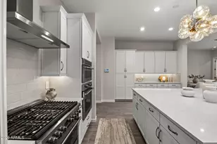 5954 E Cat Balue Dr, Phoenix, AZ 85054 - Photo 8