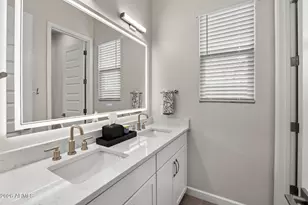 5954 E Cat Balue Dr, Phoenix, AZ 85054 - Photo 26