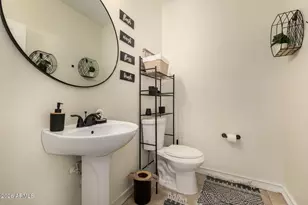 45121 W Alamendras St, Maricopa, AZ 85139 - Photo 16