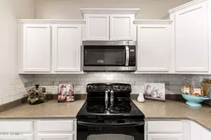 8205 S 23rd Pl, Phoenix, AZ 85042 - Photo 16