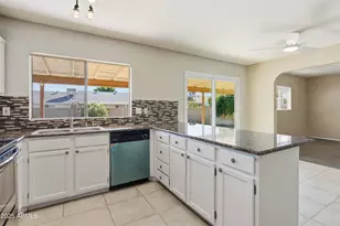 953 E Hackamore St, Mesa, AZ 85203 - Photo 12