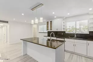 1212 E McLellan Blvd, Phoenix, AZ 85014 - Photo 12