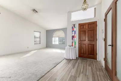 5538 W Fallen Leaf Lane, Glendale, AZ 85310 - Photo 8