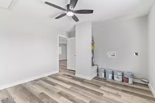 7922 W Clayton Dr, Phoenix, AZ 85033 - Photo 18