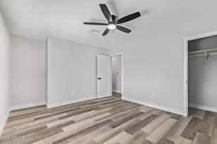 7922 W Clayton Dr, Phoenix, AZ 85033 - Photo 10