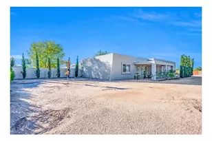 10248 N 40th St, Phoenix, AZ 85028 - Photo 1