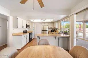 8414 E Stella Ln, Scottsdale, AZ 85250 - Photo 10