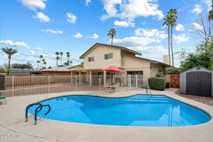 8414 E Stella Ln, Scottsdale, AZ 85250 - Photo 36