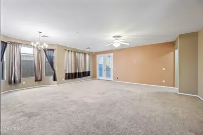 10870 W Chase Lane, Avondale, AZ 85323 - Photo 2