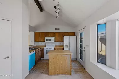 2206 W Beaubien Drive, Phoenix, AZ 85027 - Photo 14