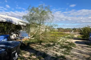 2138 E Desert Ln, Phoenix, AZ 85042 - Photo 6