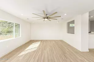 1402 E Las Palmaritas Dr, Phoenix, AZ 85020 - Photo 10