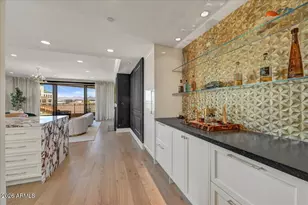 7181 E Camelback Rd, Scottsdale, AZ 85251 - Photo 16