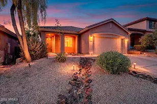 3824 W Desert Creek Ln, Phoenix, AZ 85086 - Photo 2