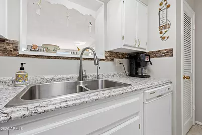 10915 W El Capitan Circle, Sun City, AZ 85351 - Photo 14