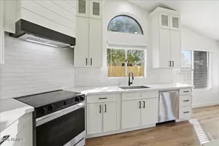 3743 W Shannon St, Chandler, AZ 85226 - Photo 14