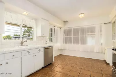 4577 E Calle Ventura --, Phoenix, AZ 85018 - Photo 10