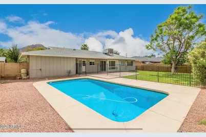 4577 E Calle Ventura --, Phoenix, AZ 85018 - Photo 2