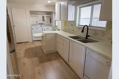 11811 N 19th Avenue #24, Phoenix, AZ 85029 - Photo 6