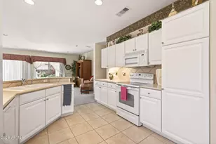 15813 W Alpine Ridge Dr, Surprise, AZ 85374 - Photo 6