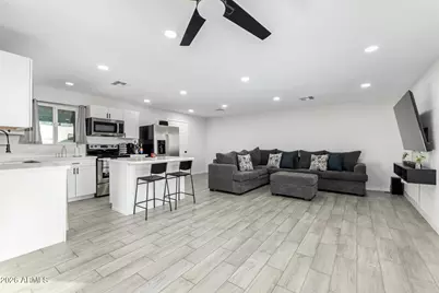 9215 S 7th Avenue, Phoenix, AZ 85041 - Photo 4