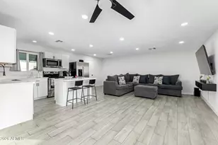 9215 S 7th Ave, Phoenix, AZ 85041 - Photo 6